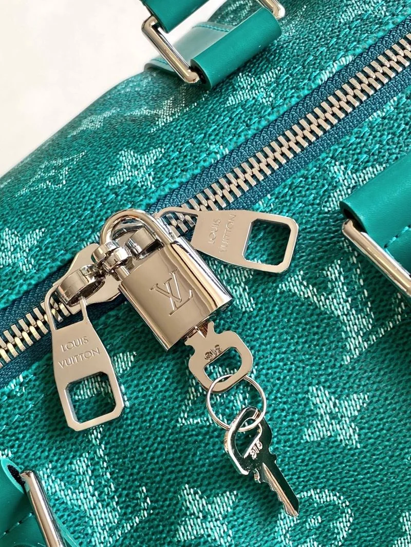 Unisex Louis Vuitton Travel Bags 42208