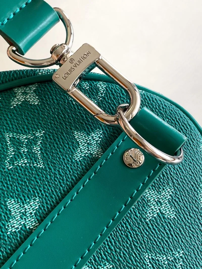 Unisex Louis Vuitton Travel Bags 42208