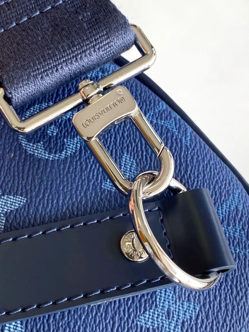 Louis Vuitton Travel Bags Comfortable 42167