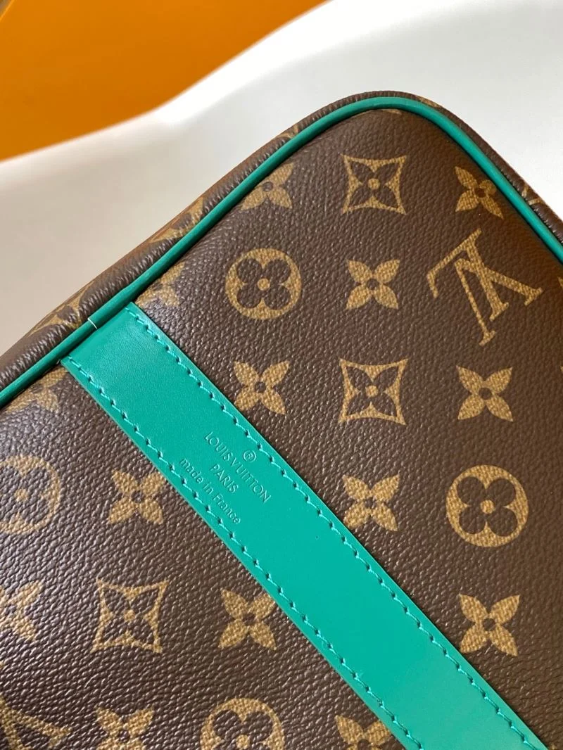 Louis Vuitton Travel Bags Compact 37602