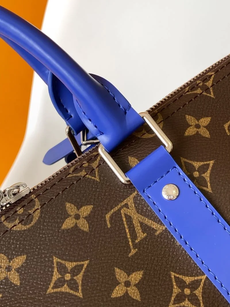 Lightweight Louis Vuitton Travel Bags 42181