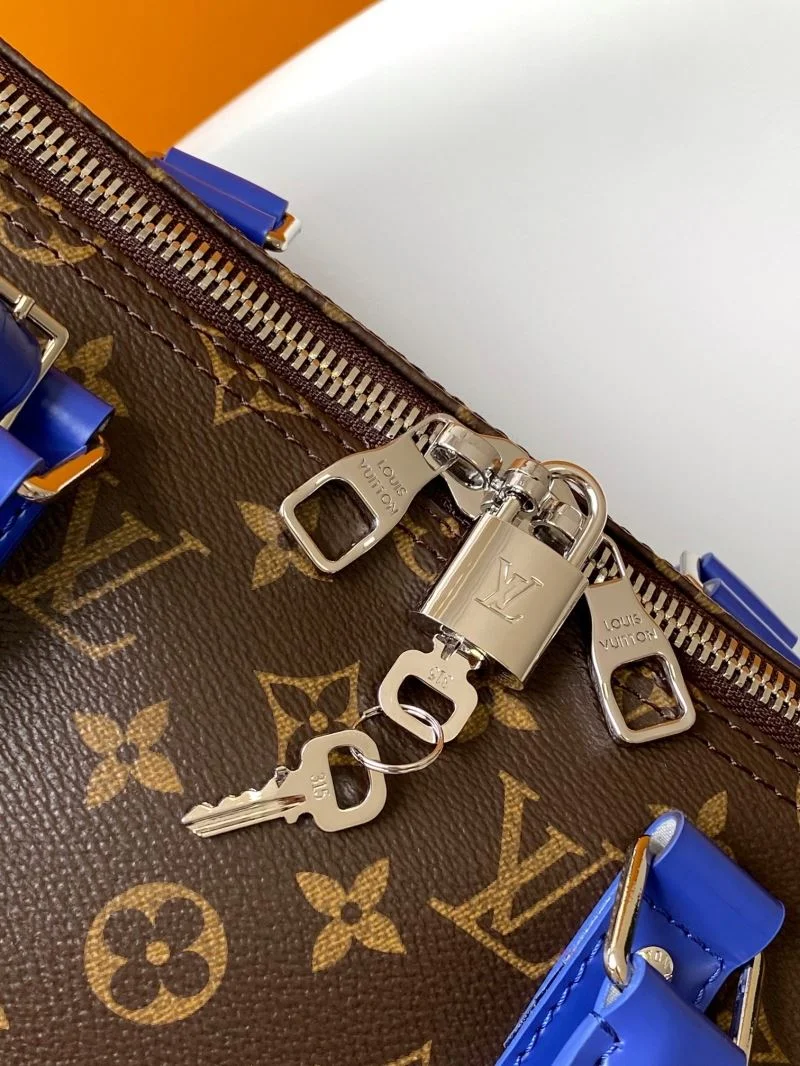 Lightweight Louis Vuitton Travel Bags 42181
