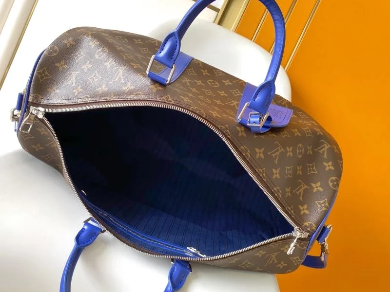 Lightweight Louis Vuitton Travel Bags 42181