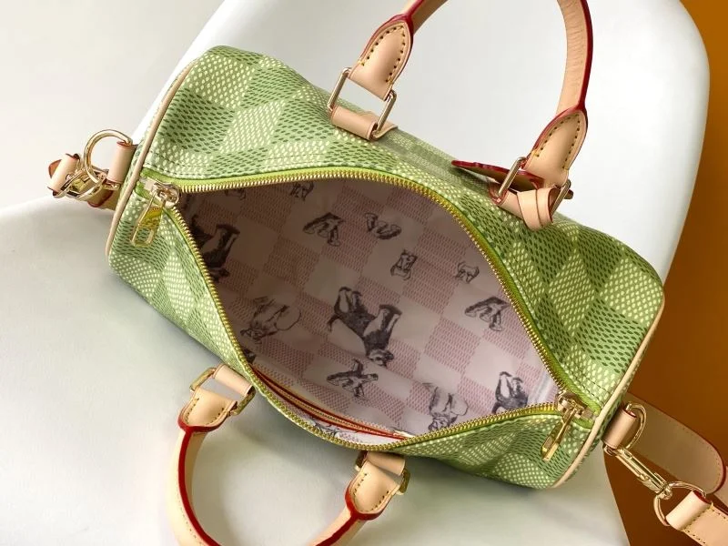 Compact Louis Vuitton Travel Bags 42149
