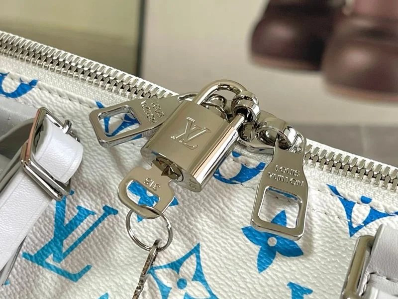 Tailored Louis Vuitton Travel Bags 42180