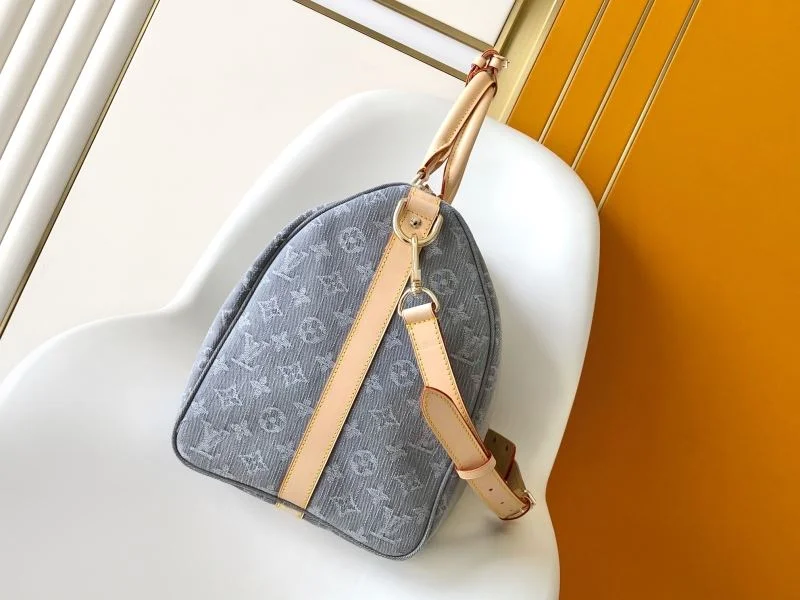 Comfortable Louis Vuitton Travel Bags 42129