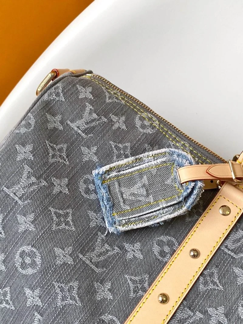 Comfortable Louis Vuitton Travel Bags 42129