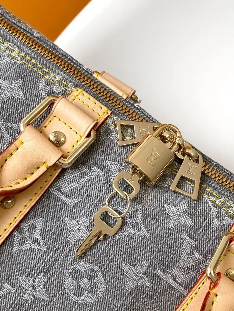 Comfortable Louis Vuitton Travel Bags 42129