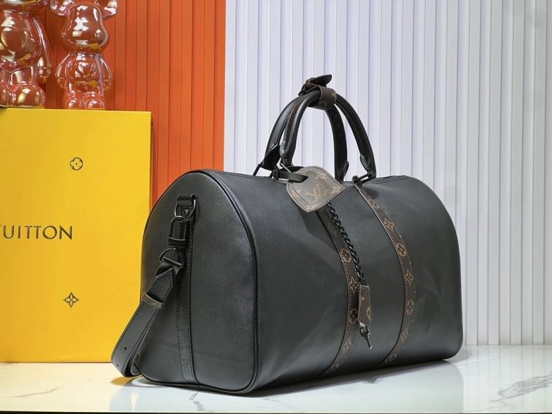 StreetReady Louis Vuitton Travel Bags 79971