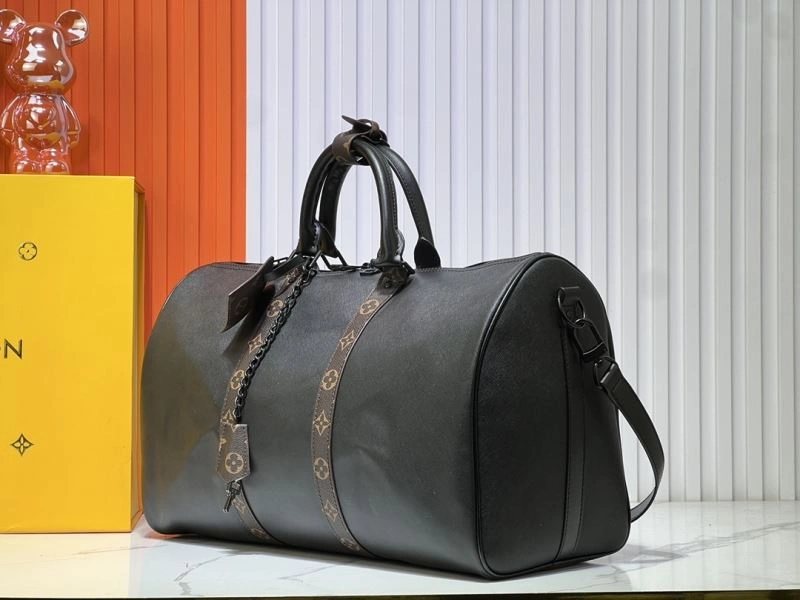 StreetReady Louis Vuitton Travel Bags 79971