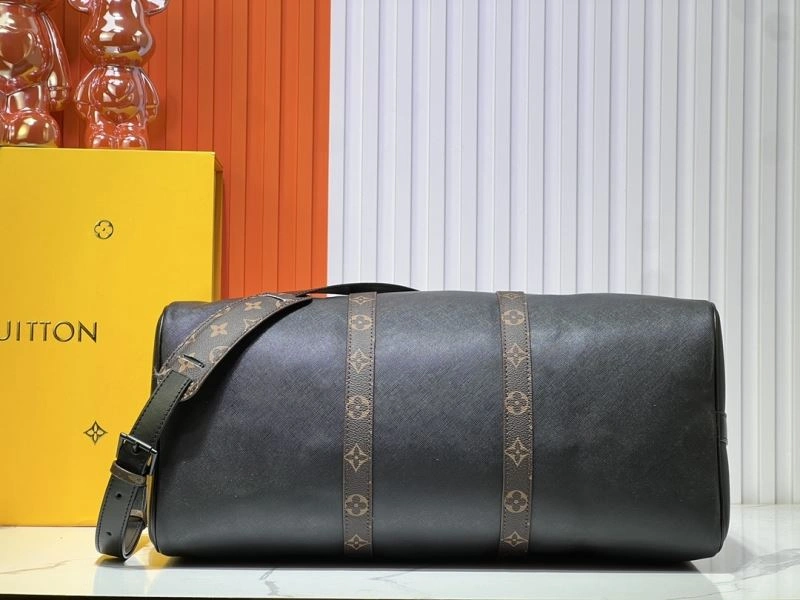 StreetReady Louis Vuitton Travel Bags 79971