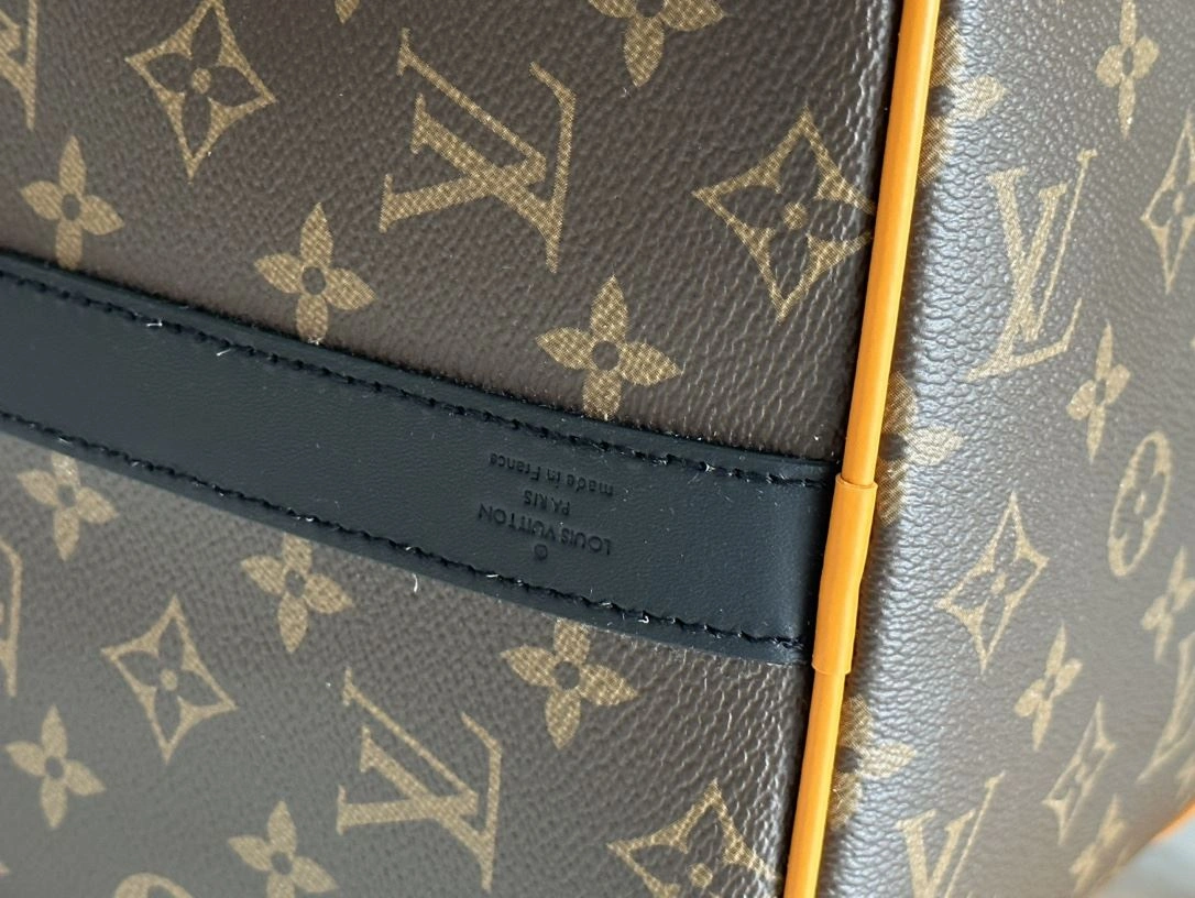 Contemporary Louis Vuitton Travel Bags 91786