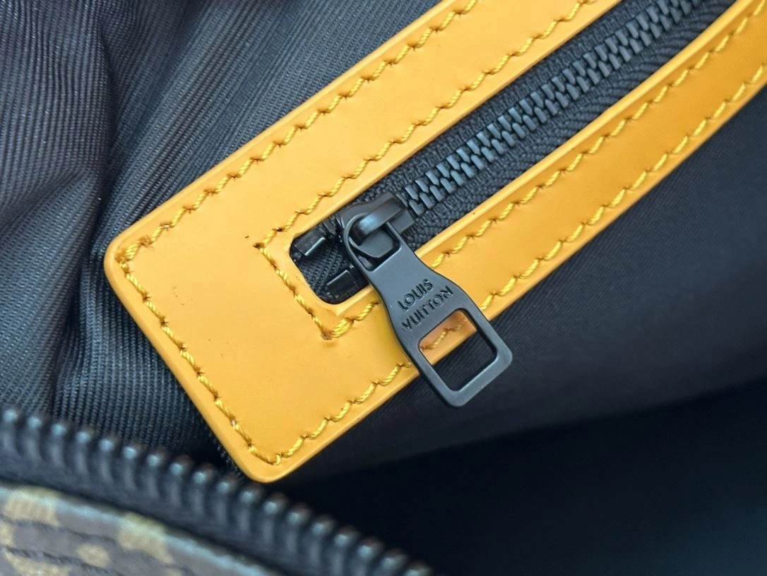 Contemporary Louis Vuitton Travel Bags 91786