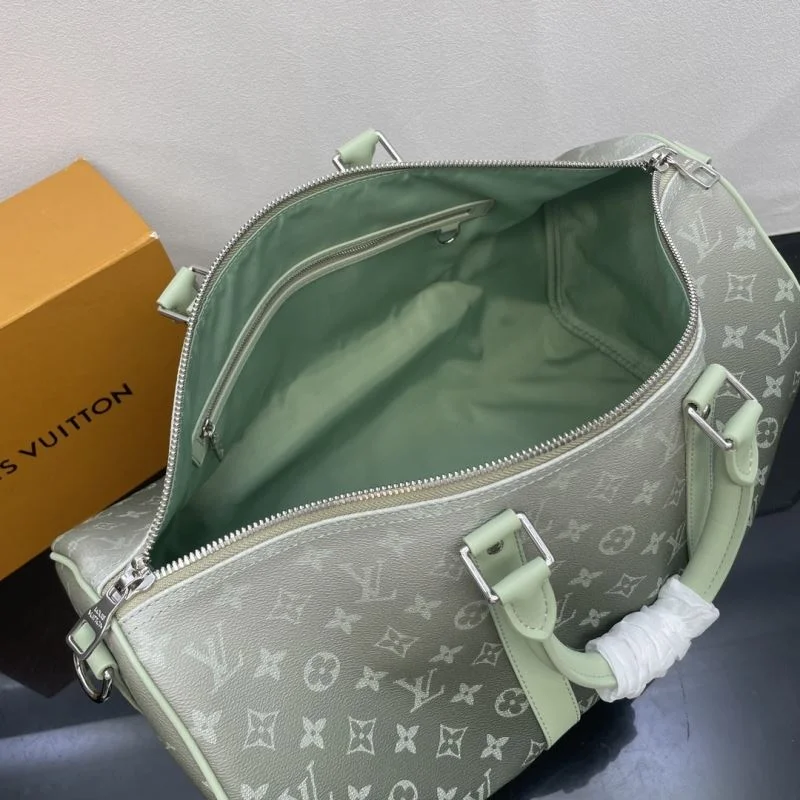 Functional Louis Vuitton Travel Bags 41674