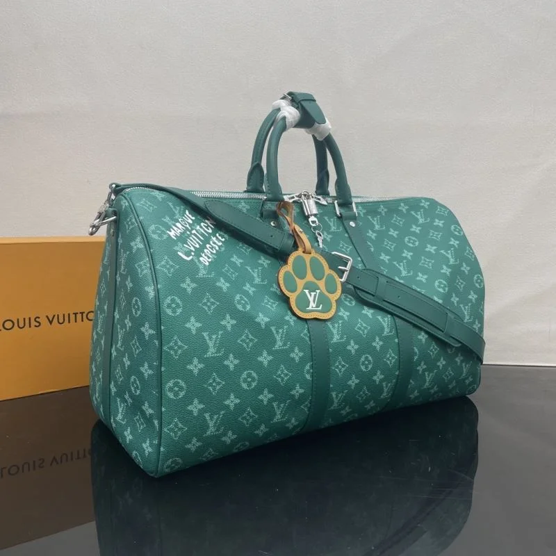 Sleek Louis Vuitton Travel Bags 41687