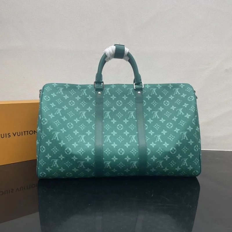 Sleek Louis Vuitton Travel Bags 41687