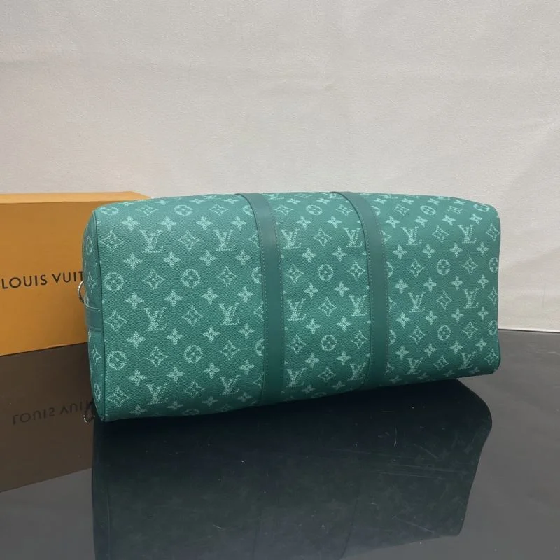 Sleek Louis Vuitton Travel Bags 41687