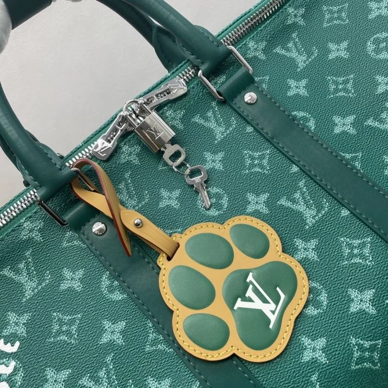 Sleek Louis Vuitton Travel Bags 41687
