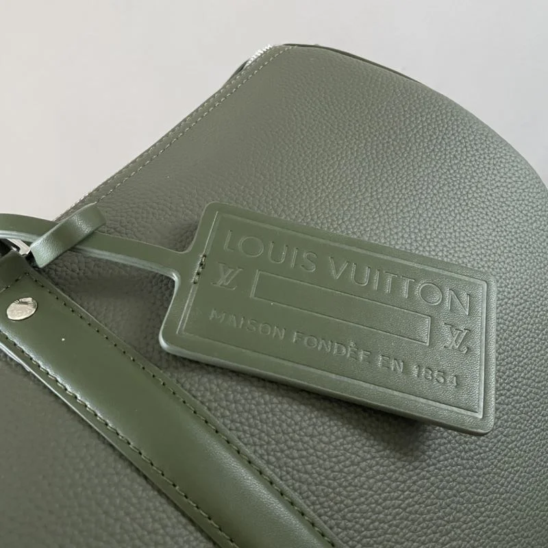 ModernLook Louis Vuitton Travel Bags 41471