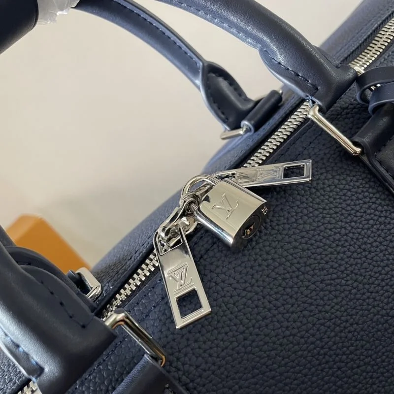 Resilient Louis Vuitton Travel Bags 41563
