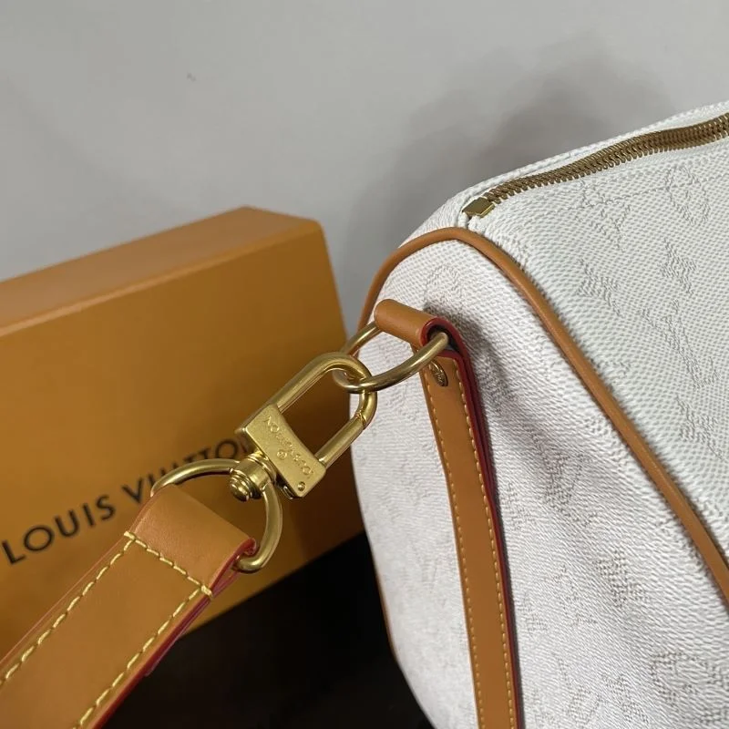 Louis Vuitton Travel Bags Snug 41459