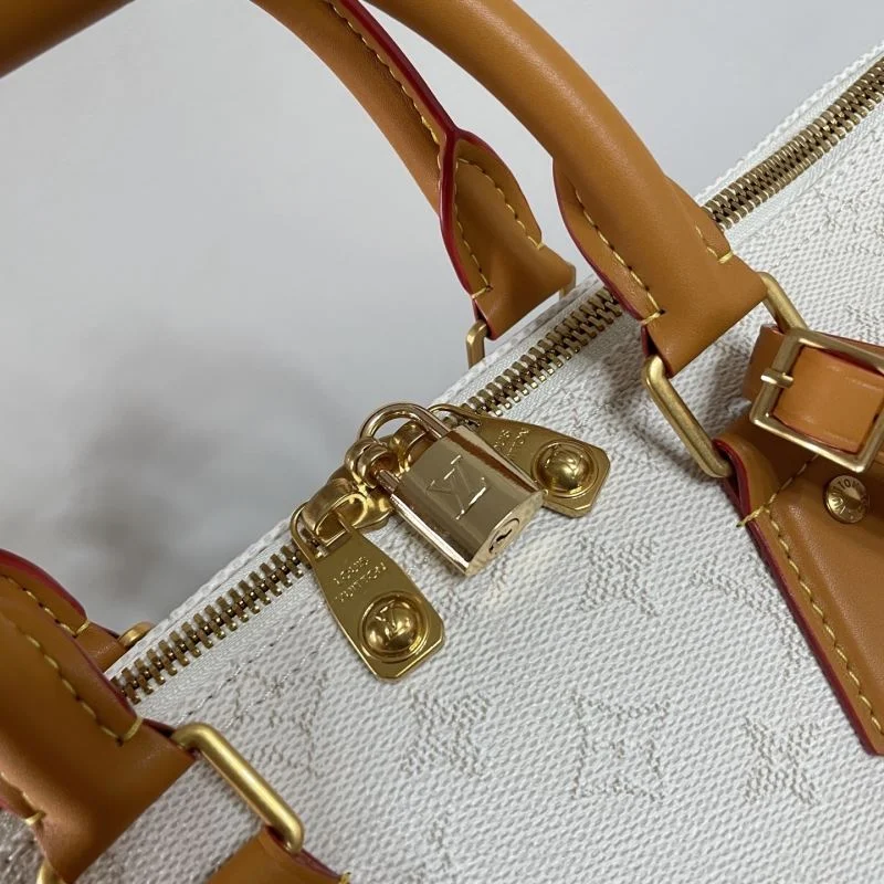 Louis Vuitton Travel Bags Snug 41459
