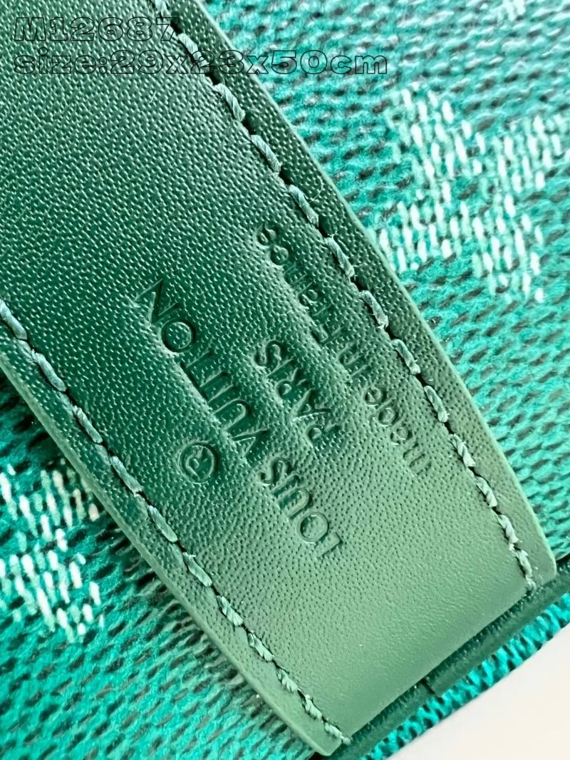 WaterResistant Louis Vuitton Travel Bags 41044