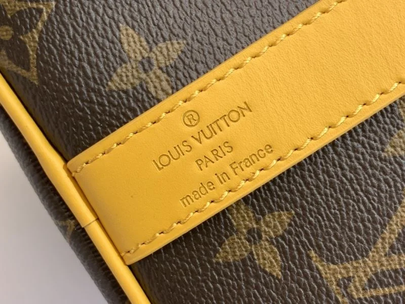 Louis Vuitton Travel Bags Stretchable 40990