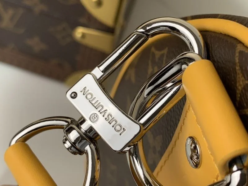 Louis Vuitton Travel Bags Stretchable 40990
