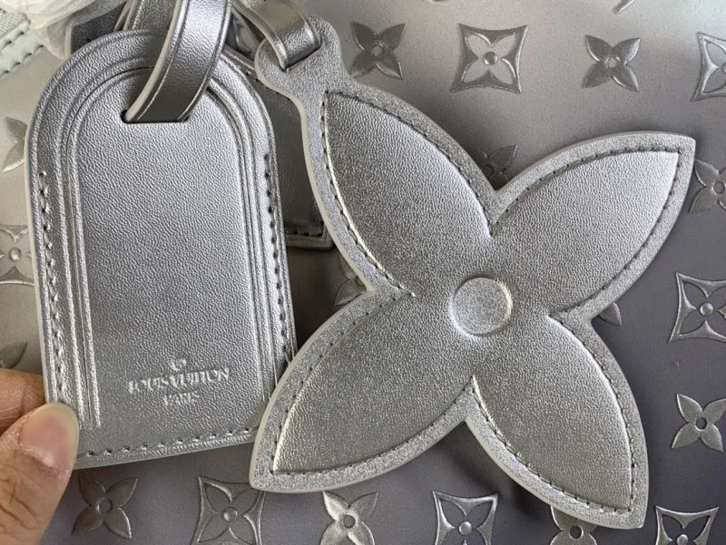 FashionForward Louis Vuitton Travel Bags 40992