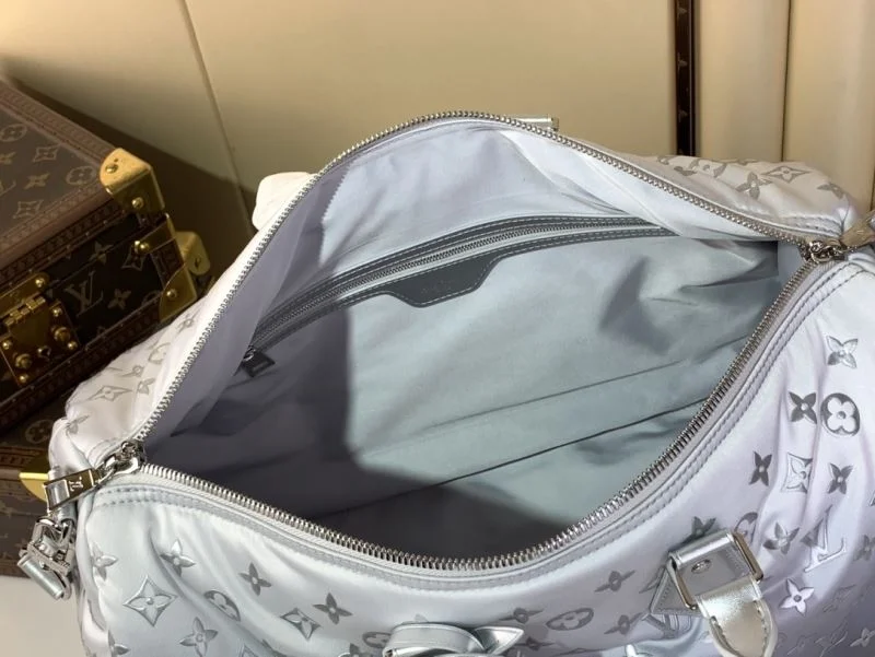 FashionForward Louis Vuitton Travel Bags 40992