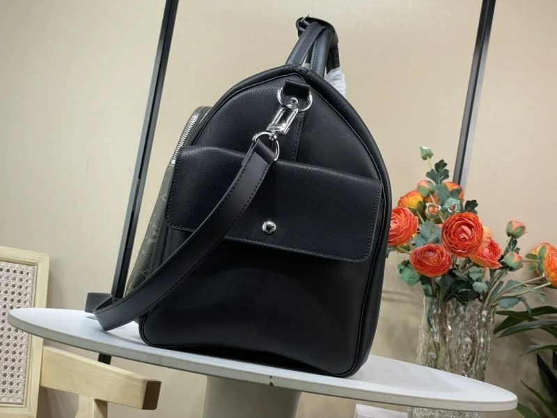 EyeCatching Louis Vuitton Travel Bags 40264