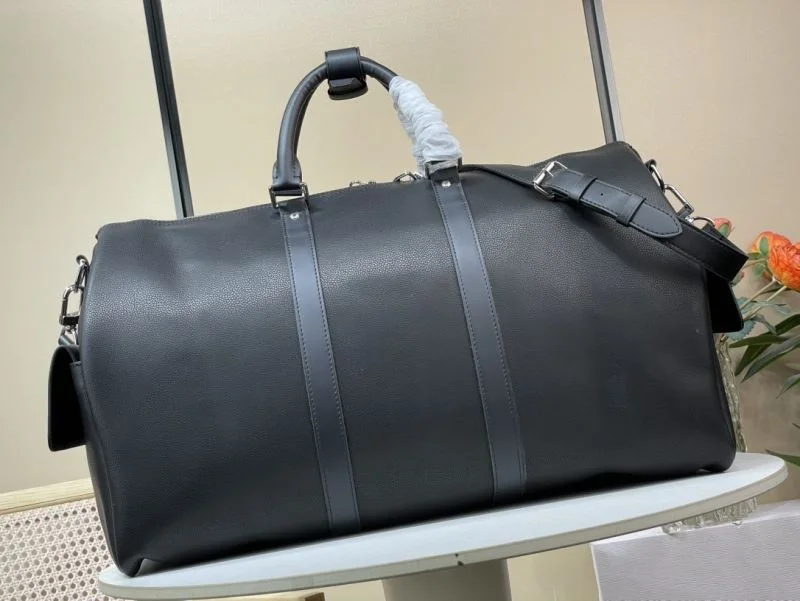 EyeCatching Louis Vuitton Travel Bags 40264