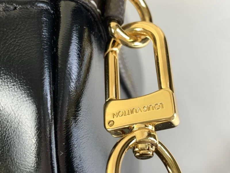 Louis Vuitton Travel Bags Unisex 40291