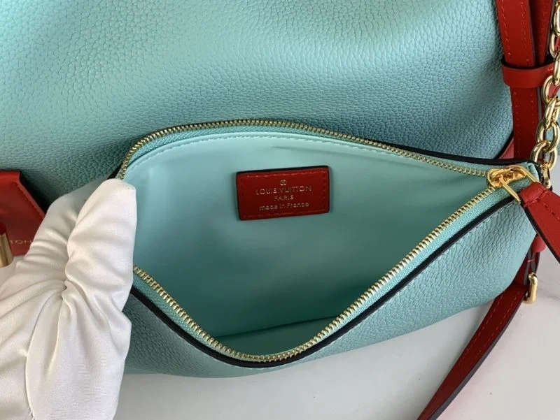 Louis Vuitton Travel Bags Elegant 40248
