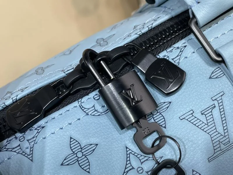 Louis Vuitton Travel Bags Unisex 40277