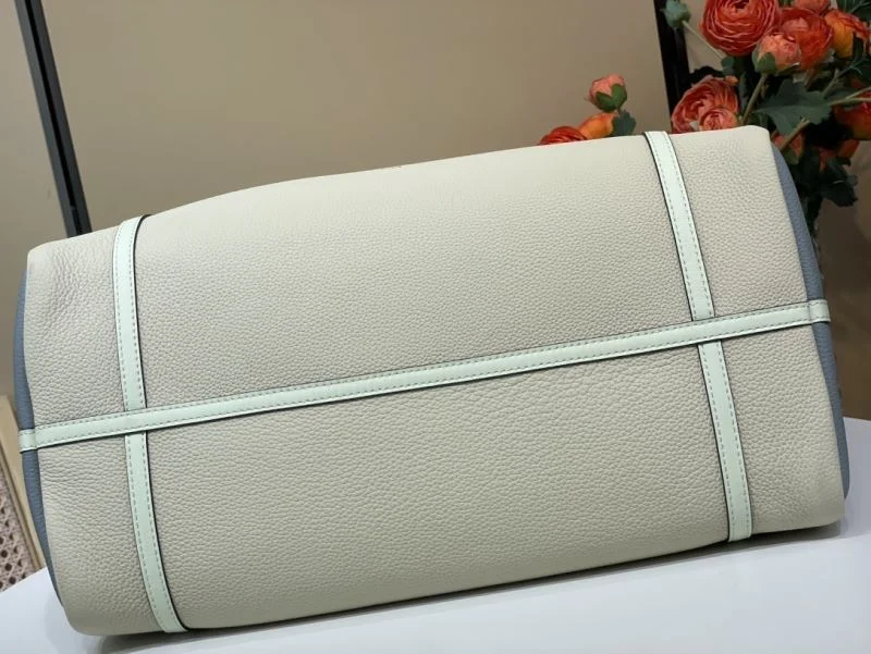 SportInspired Louis Vuitton Travel Bags 40257