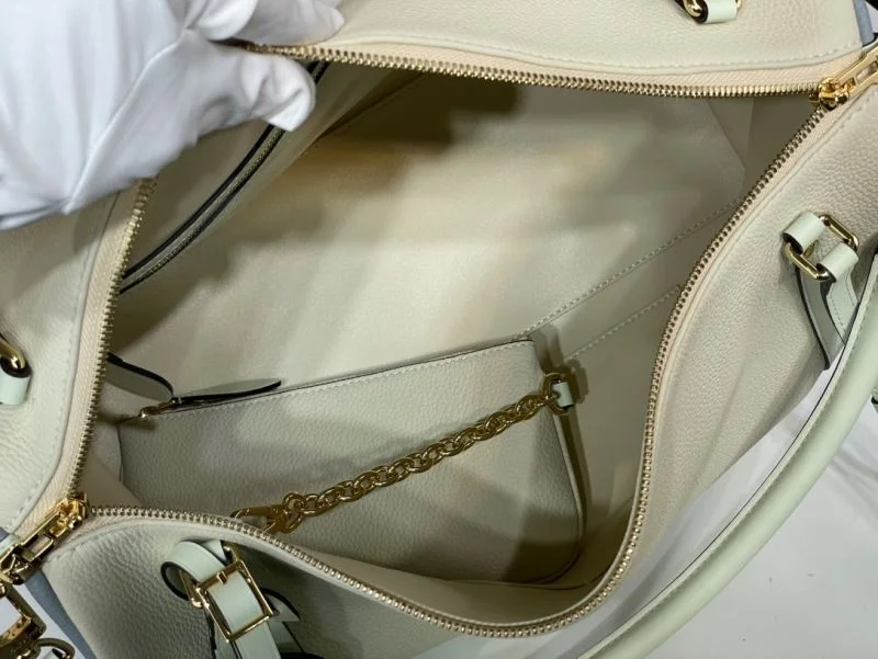 SportInspired Louis Vuitton Travel Bags 40257