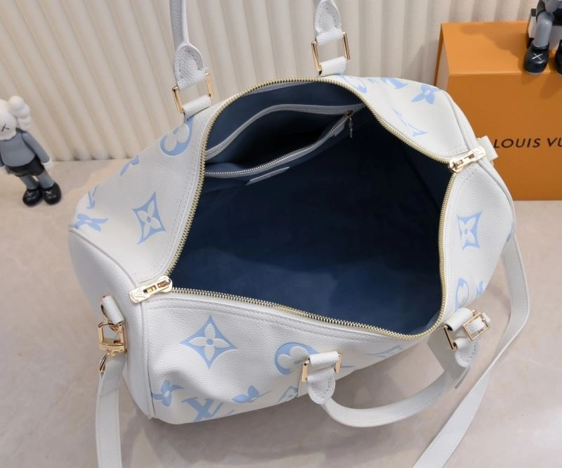 ZipUp Louis Vuitton Travel Bags 79147