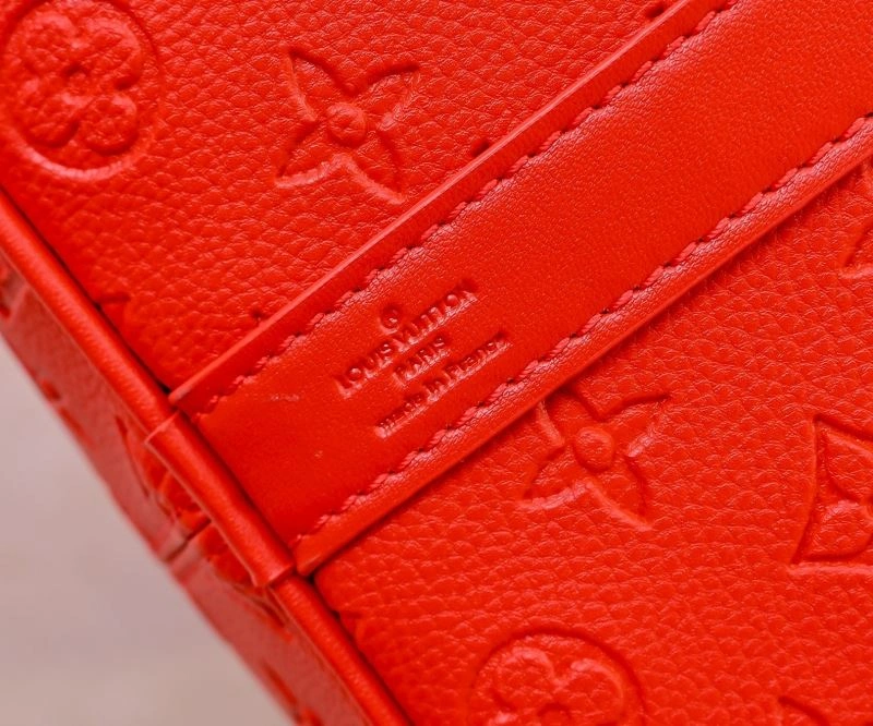 Functional Louis Vuitton Travel Bags 79131