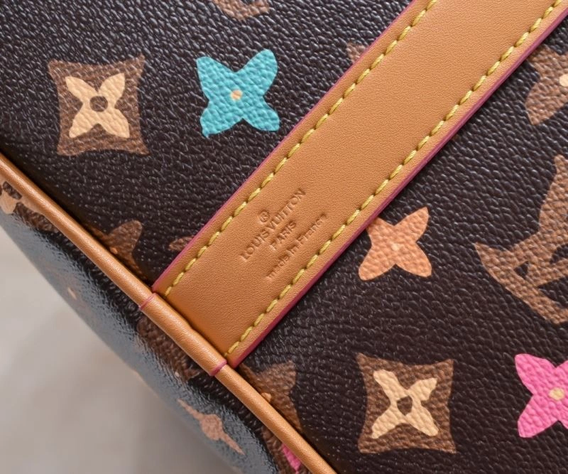 Louis Vuitton Travel Bags Sleek 79130