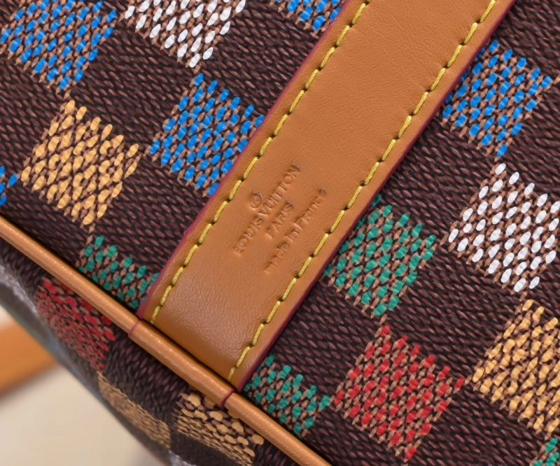 Thermal Louis Vuitton Travel Bags 79134
