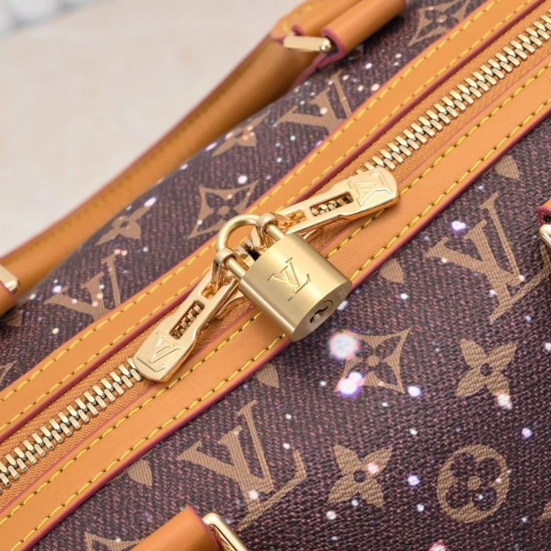 Stretchable Louis Vuitton Travel Bags 79117