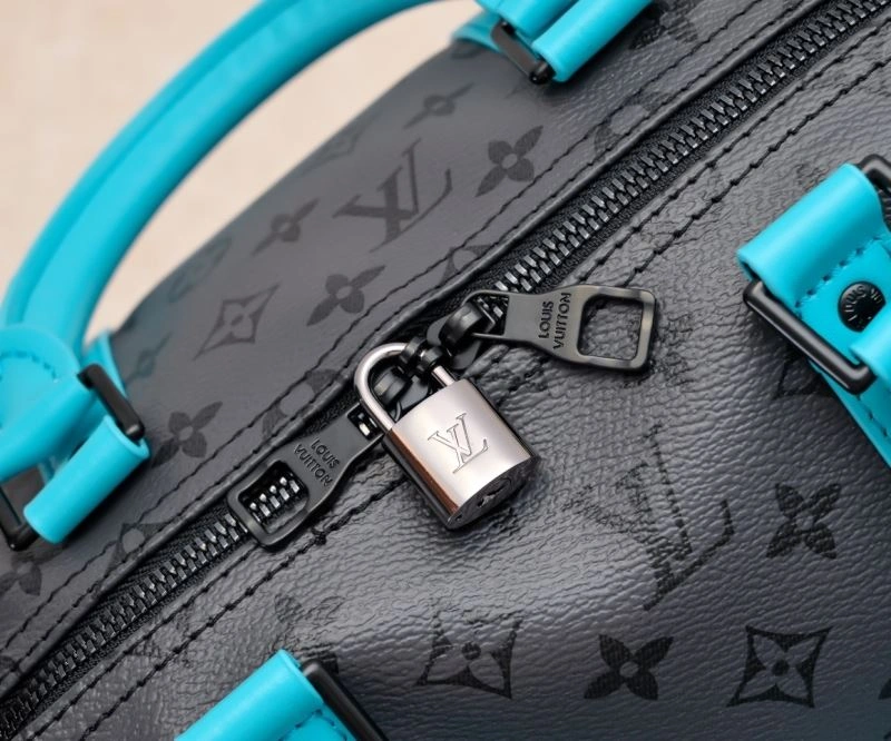 Minimalist Louis Vuitton Travel Bags 79115