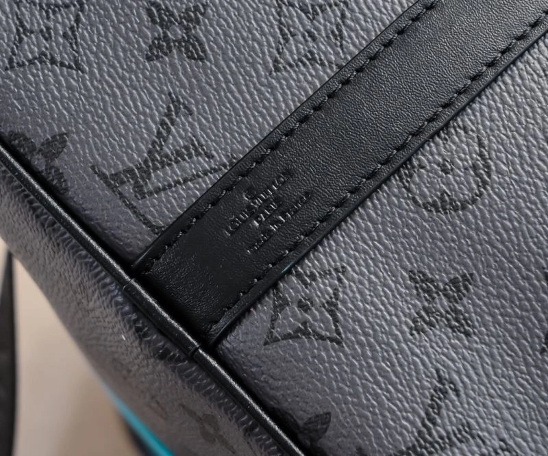 Minimalist Louis Vuitton Travel Bags 79115