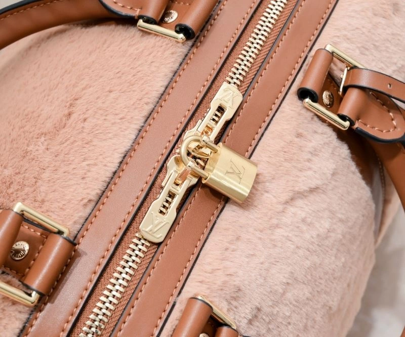 Louis Vuitton Travel Bags Comfortable 79079