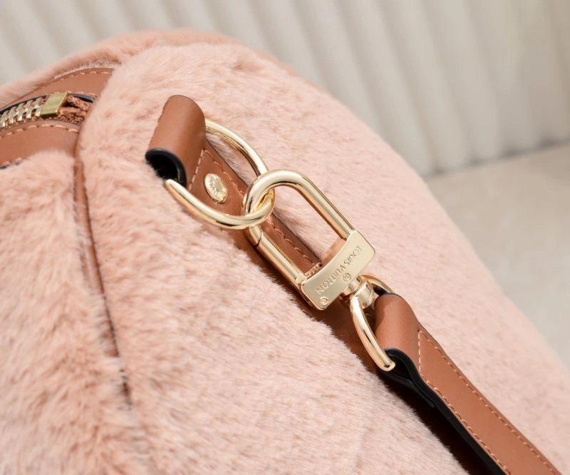 Louis Vuitton Travel Bags Comfortable 79079
