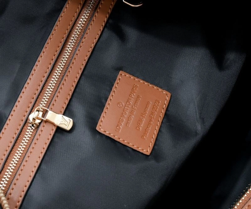 Louis Vuitton Travel Bags Comfortable 79079
