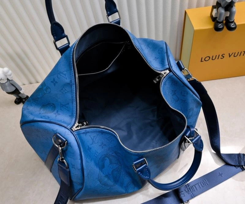Resilient Louis Vuitton Travel Bags 79085