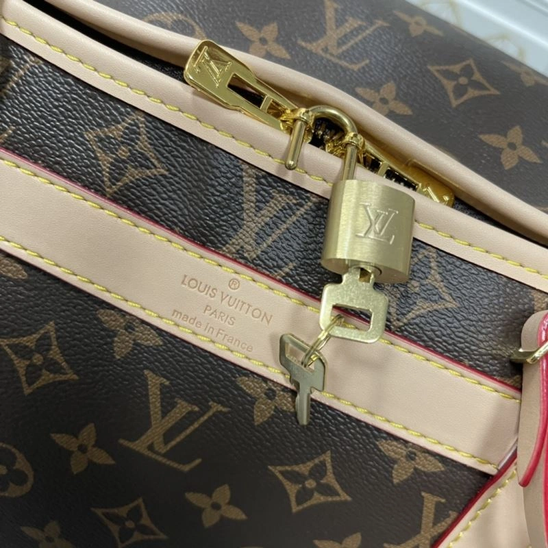 Louis Vuitton Travel Bags Youthful 79082